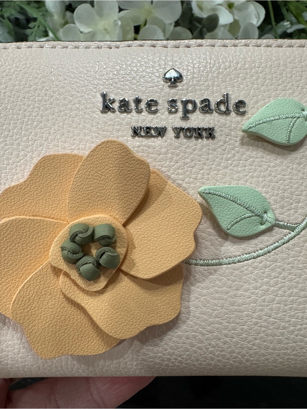 🍃🌼 Kate Spade Floral Small L Zip Wallet in Fresh Peach Multi - Picture 9 of 11